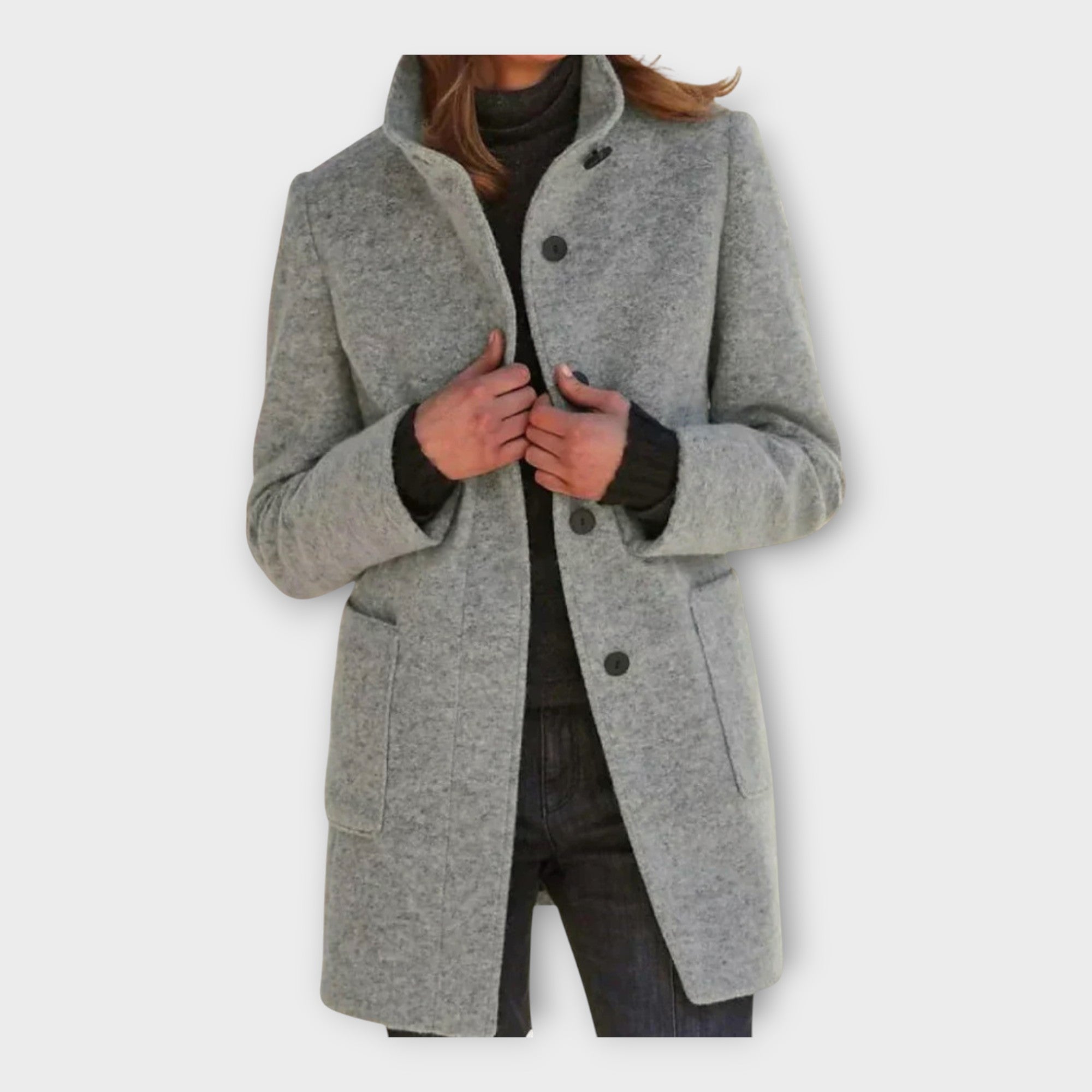 Abrigo elegante con línea atemporal