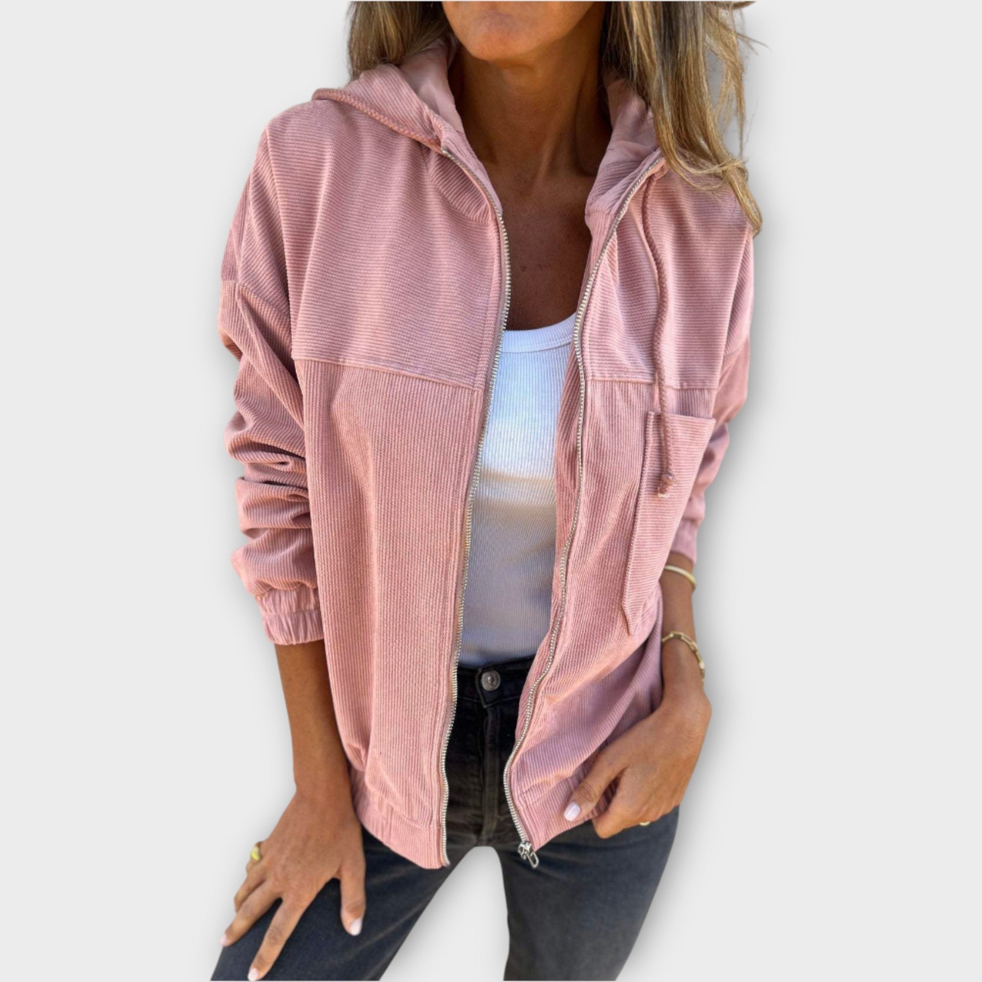 Chaqueta con capucha y cremallera de confort casual