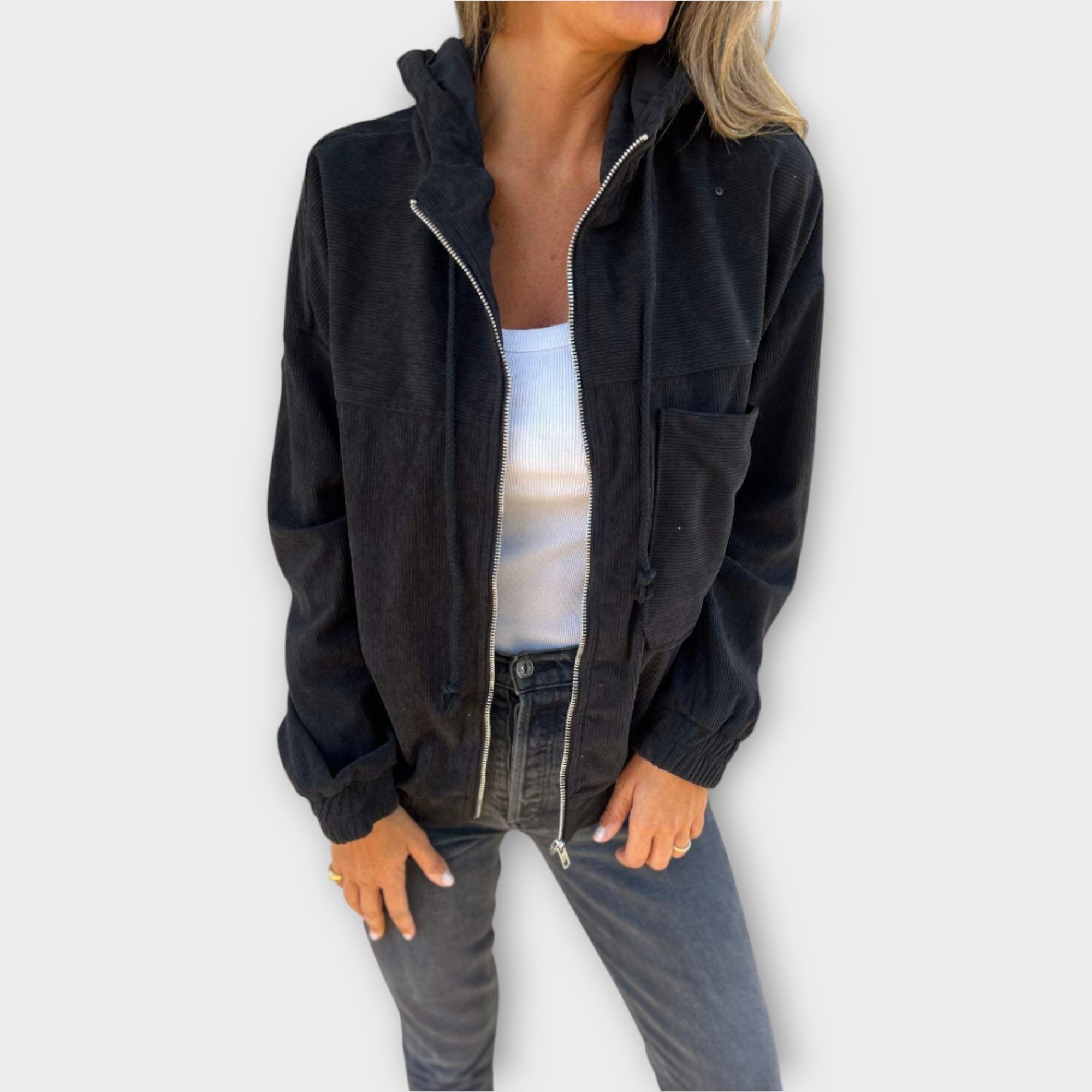 Chaqueta con capucha y cremallera de confort casual