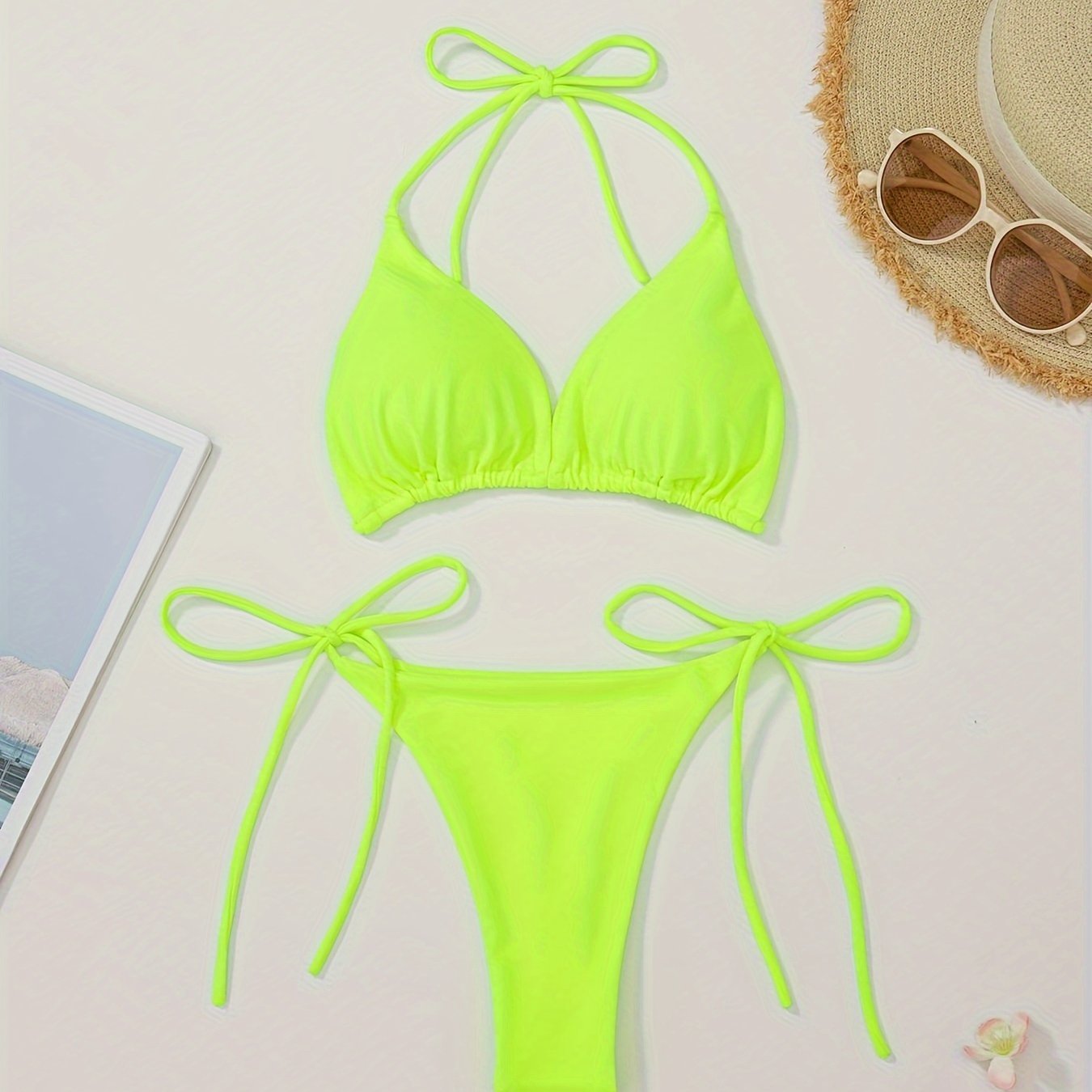 Bikini Moderno con Top Halter