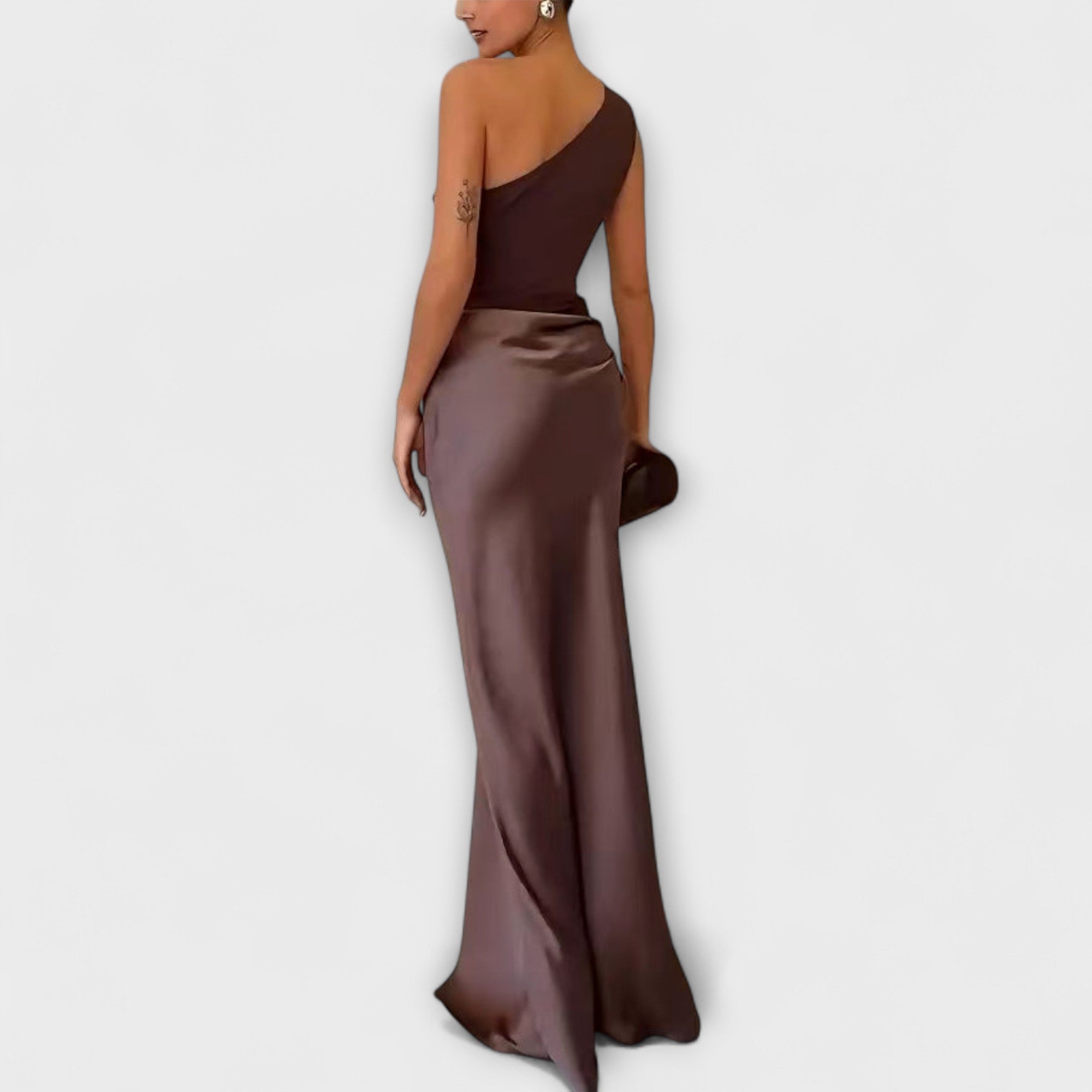 Vestido Maxi Asimétrico y Elegante