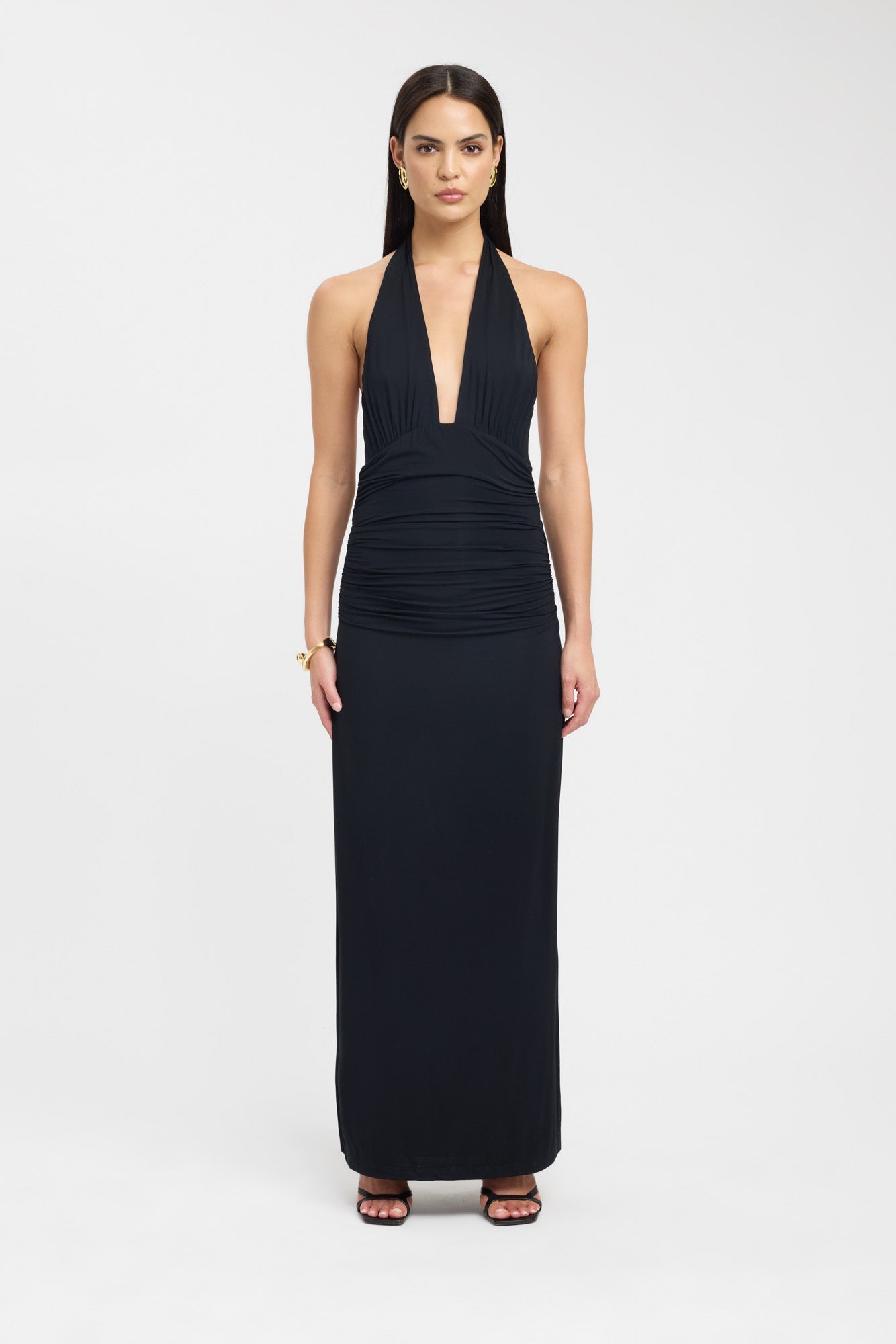 Lerato – Vestido Largo Elegante con Cuello Halter