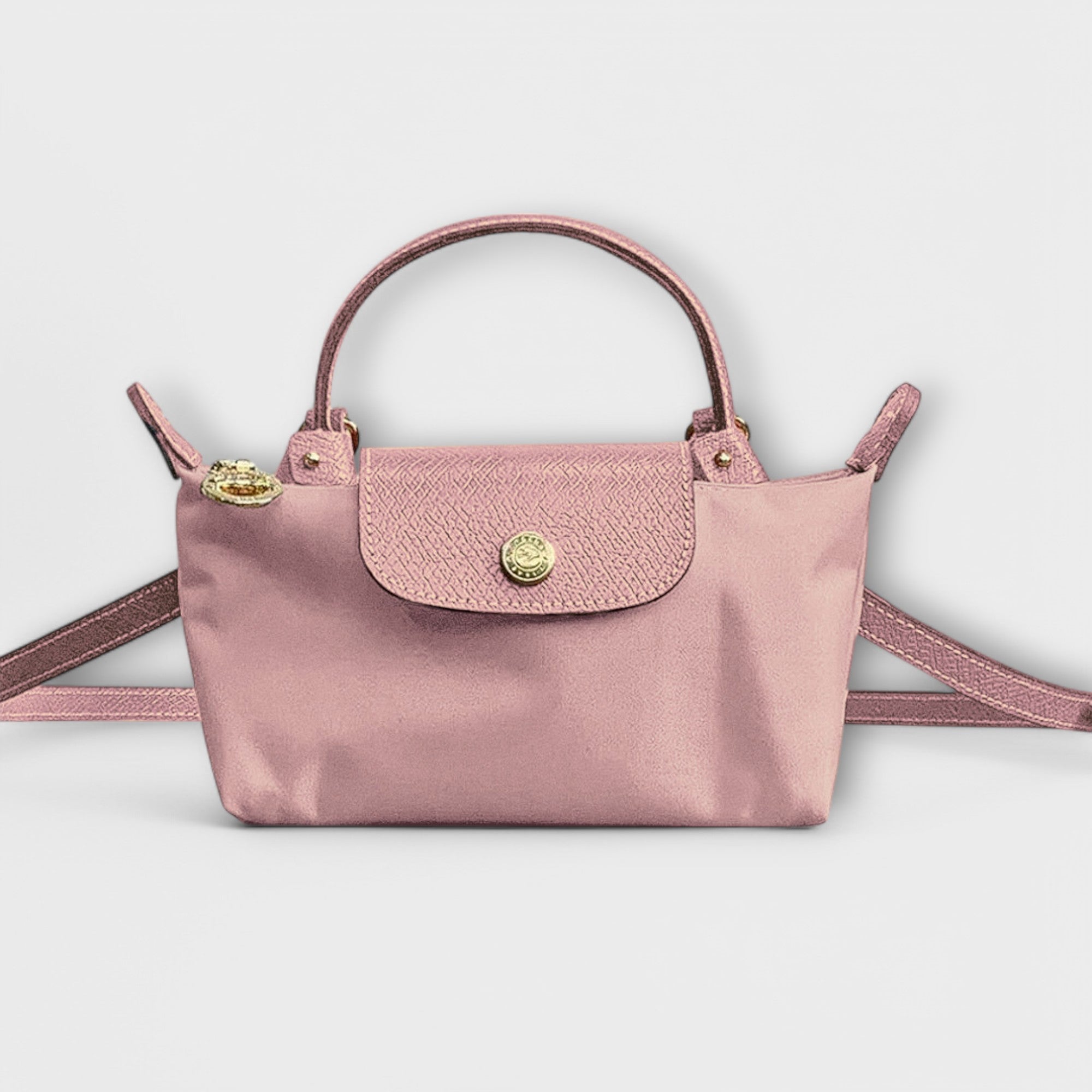 Bolso Clásico con Detalles Dorados