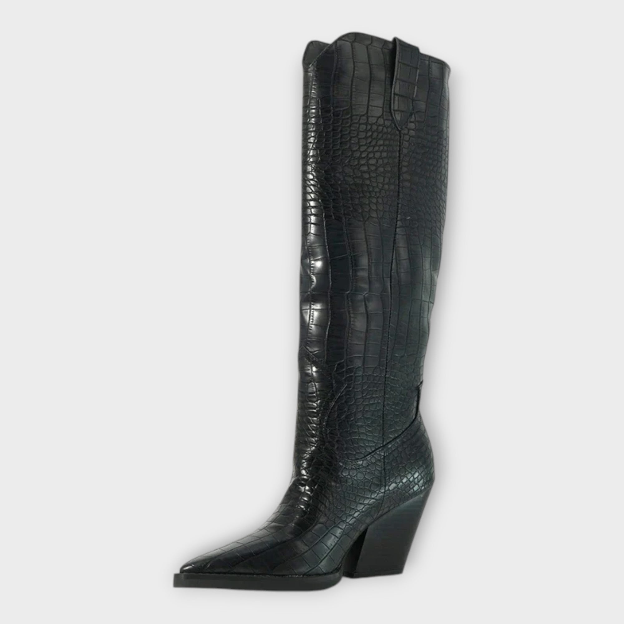 Botas con estampado de cocodrilo y tacón elegante