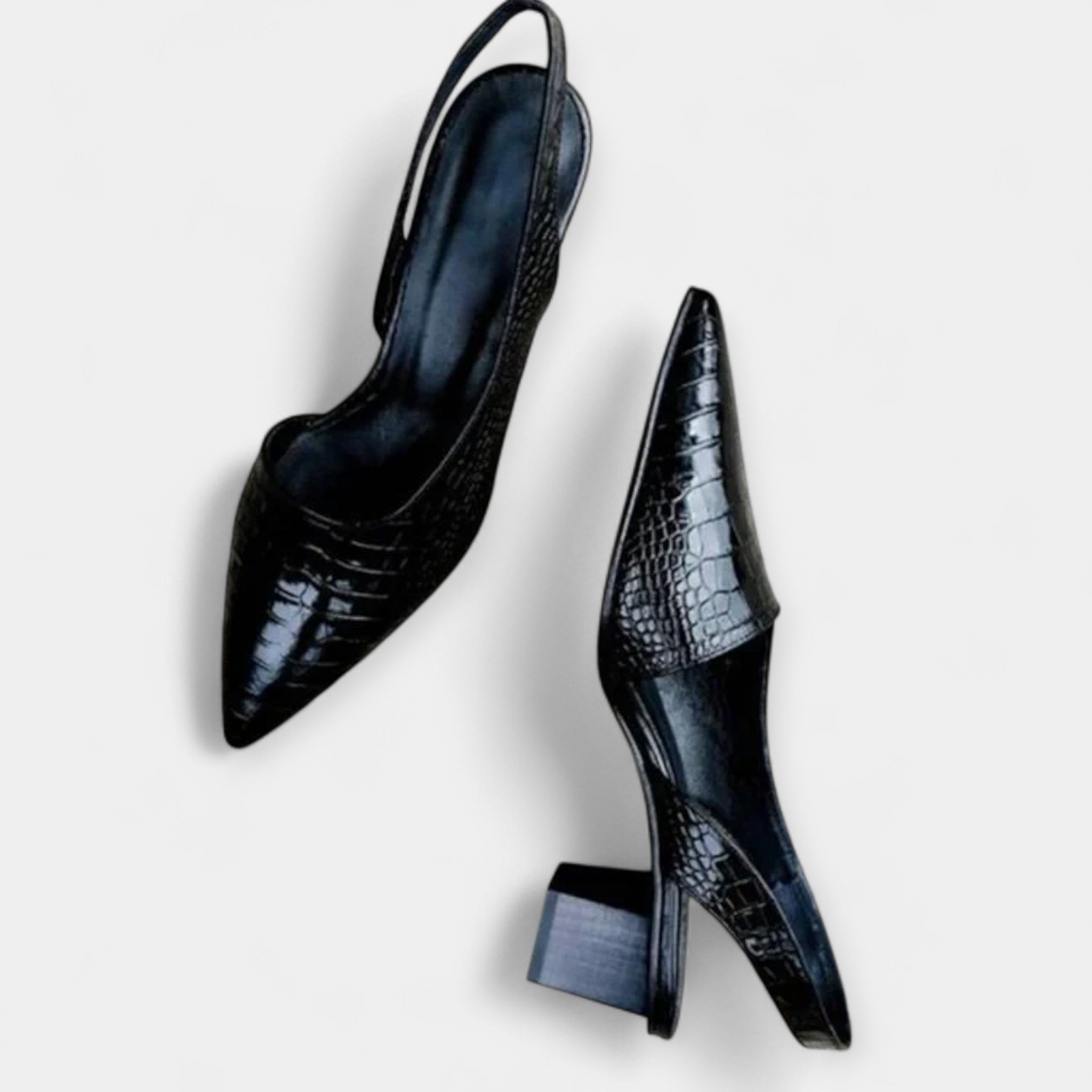 Zapatos de Tacón con Detalles de Lujo