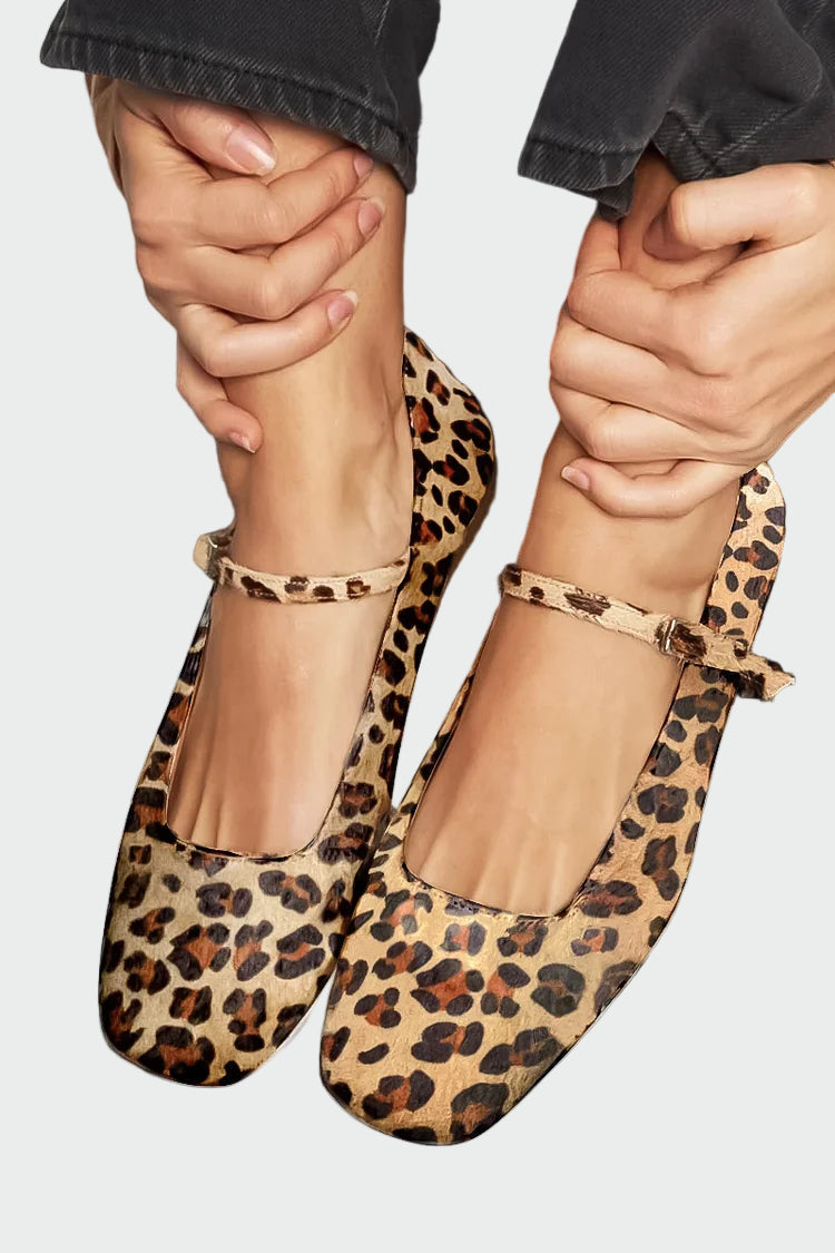 Leah | Elegantes bailarinas con estampado de leopardo y correa