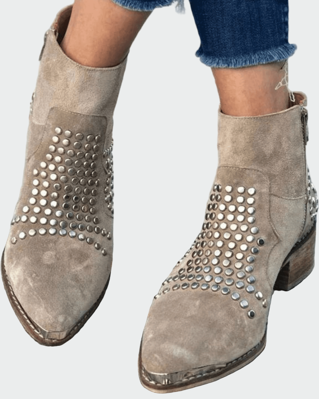 Botines con tachuelas