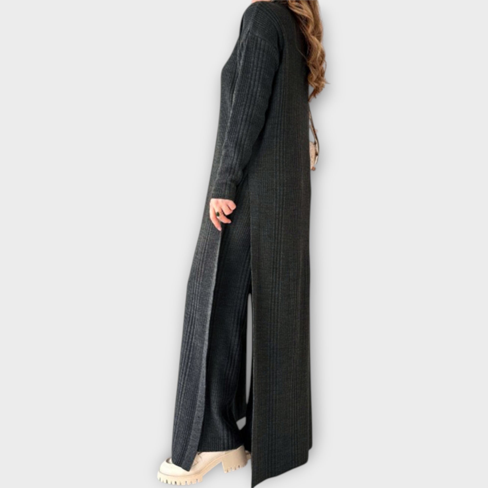 Vestido largo de punto con corte holgado