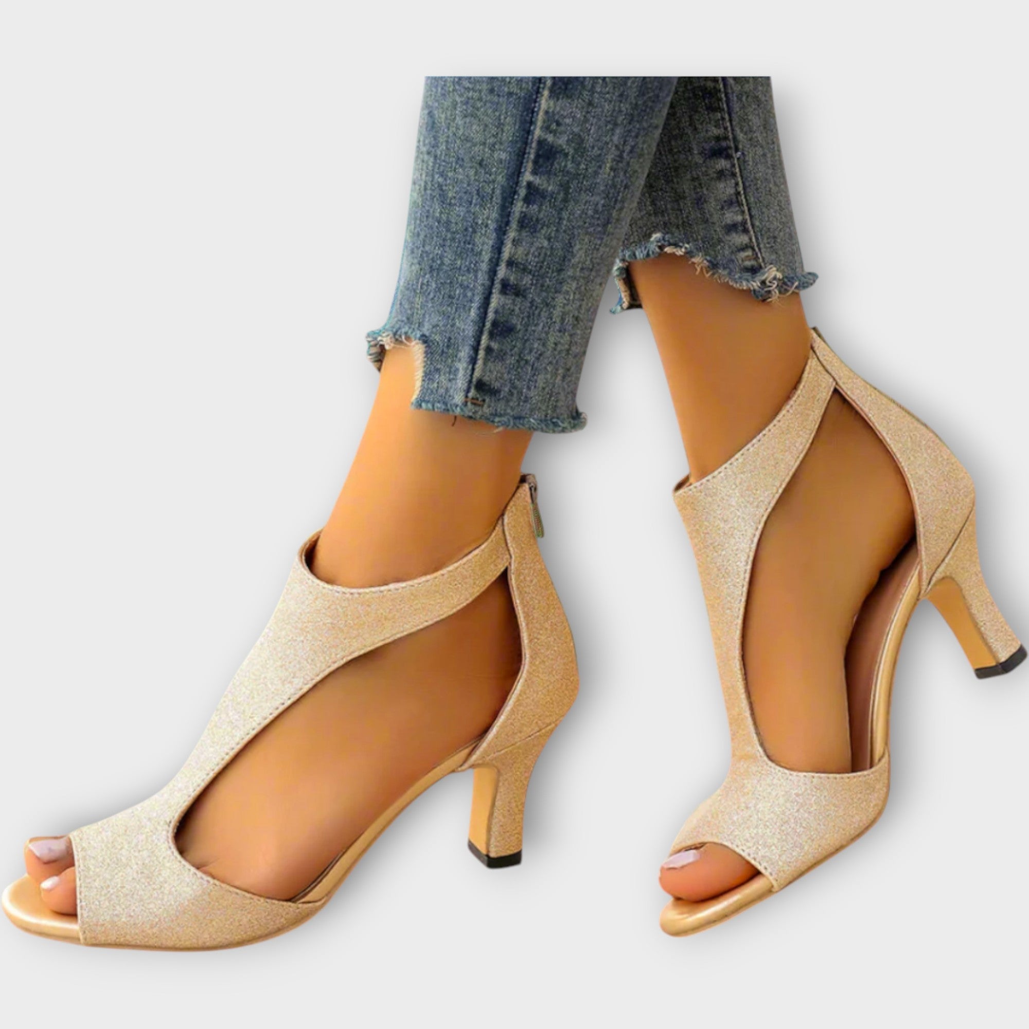 Sandalias de tacón elegantes y cómodas.