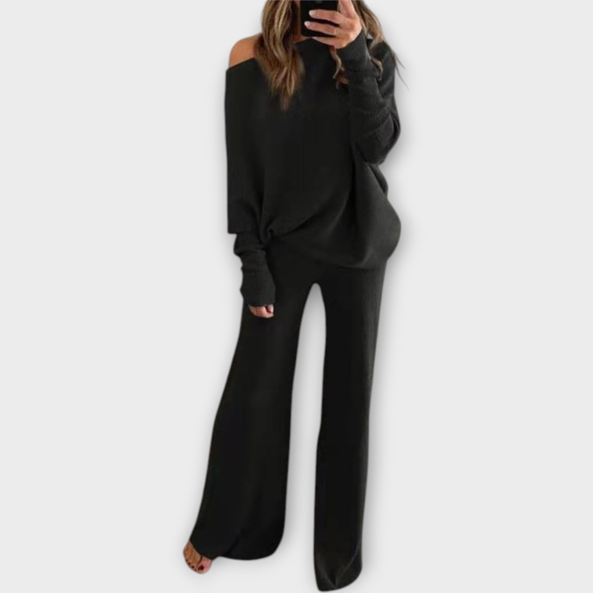 Conjunto de punto con pantalón ancho y jersey holgado