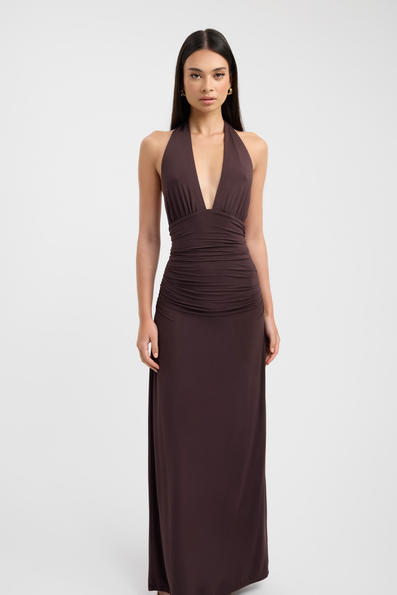 Lerato – Vestido Largo Elegante con Cuello Halter