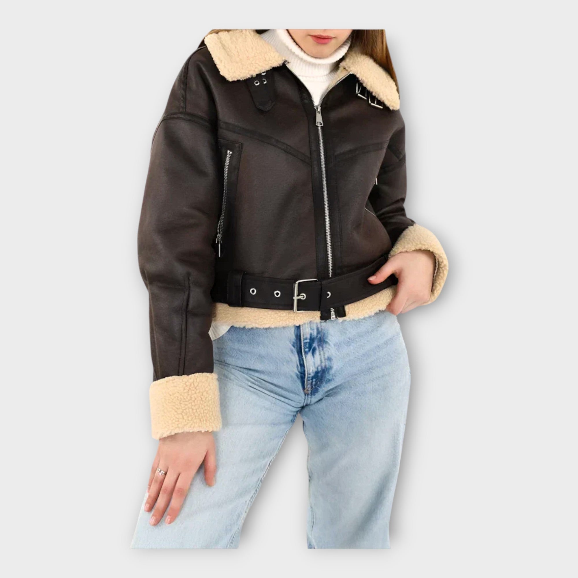 Chaqueta de cuero moderna con forro y cinturón