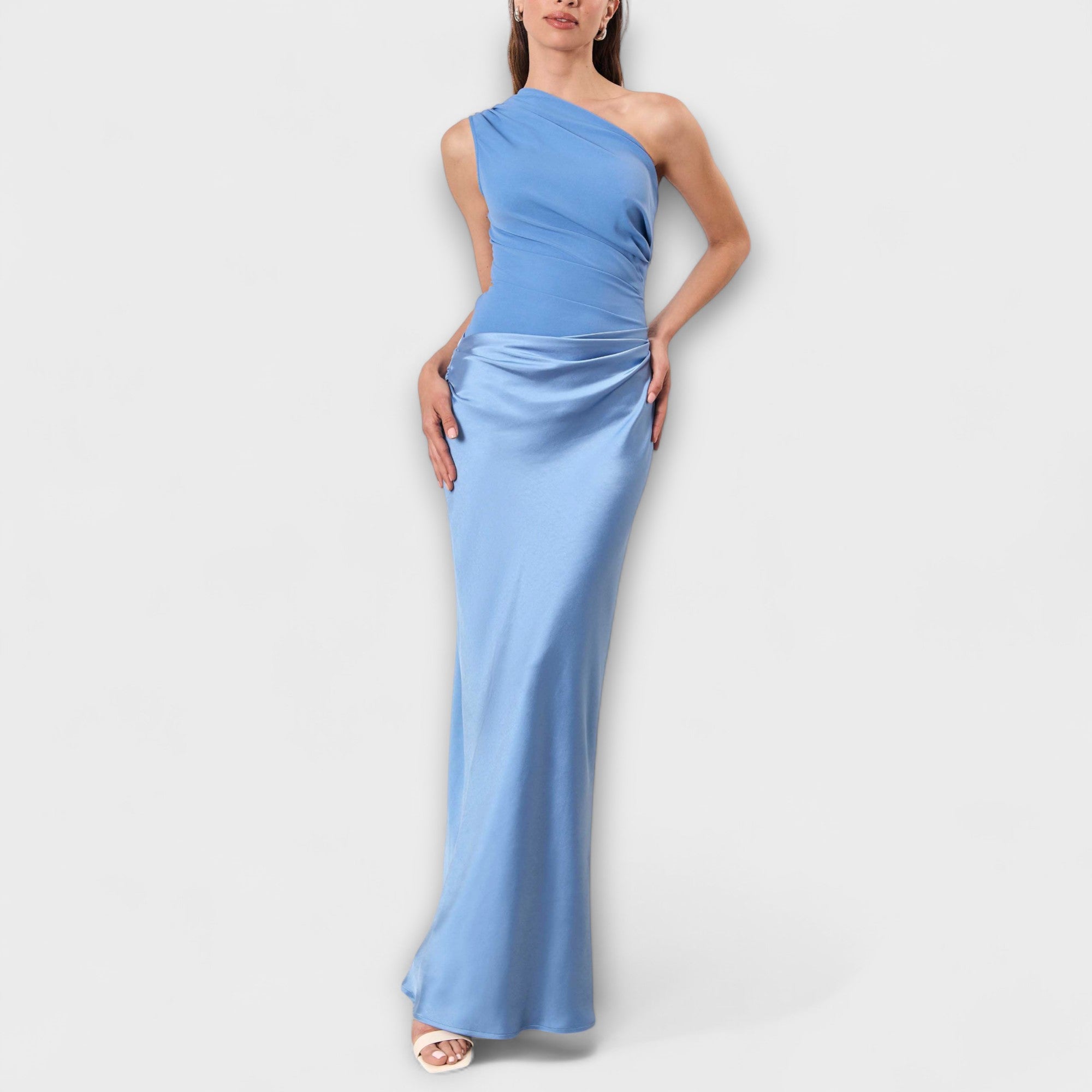 Vestido Maxi Asimétrico y Elegante
