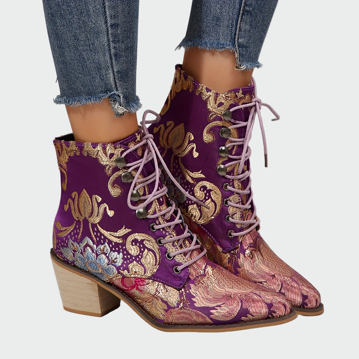 Botines de piel con flores