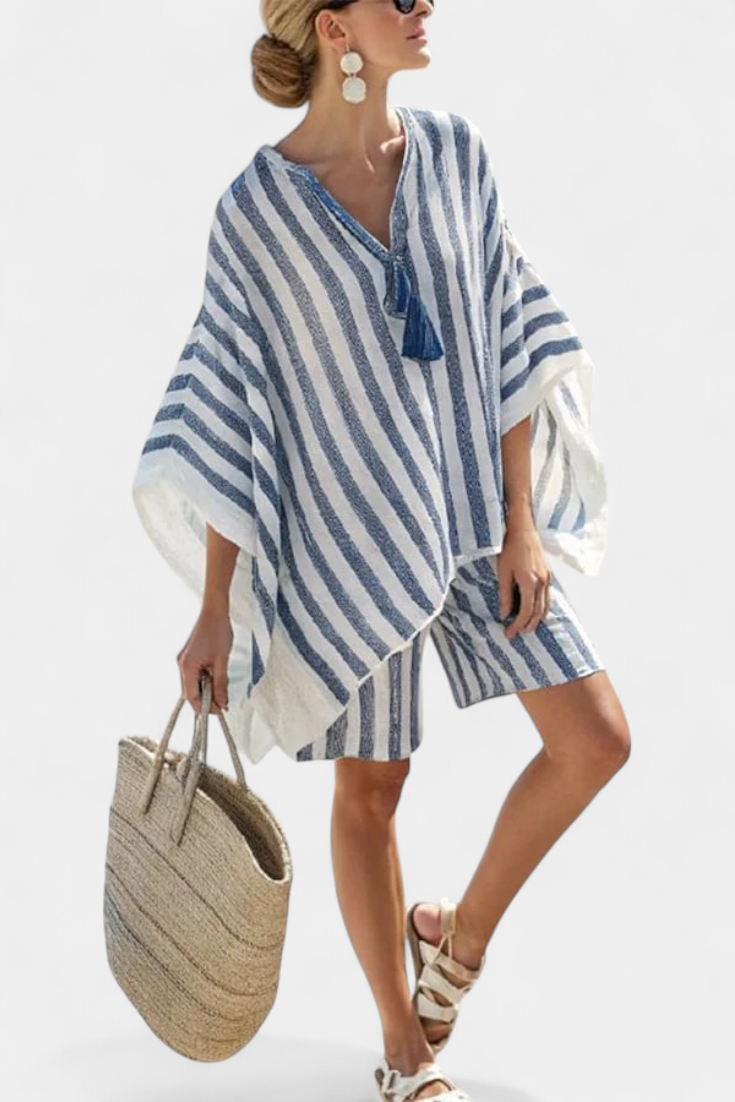 Conjunto de rayas Nancy con blusa oversize y shorts elegantes