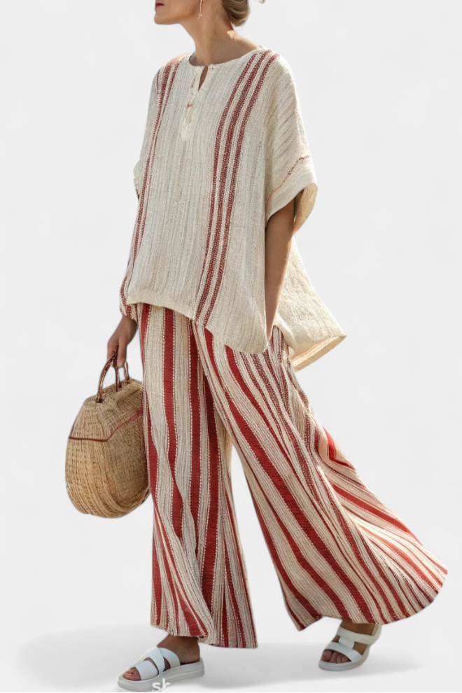 Impresionante traje de dos piezas con margaritas a rayas rojas y textura natural